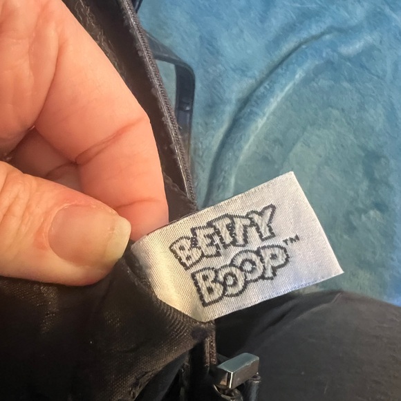 2005 Black Betty Boop purse - Picture 8 of 11